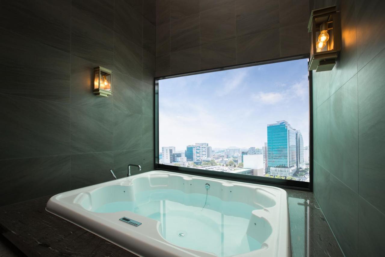 Utop Boutique Hotel&Residence Gwangju Metropolitan City Zewnętrze zdjęcie
